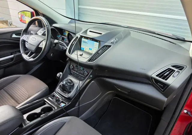 FORD Kuga 1.5 EcoBoost FWD Titanium ASS MMT6