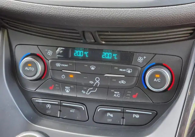 FORD Kuga 1.5 EcoBoost FWD Titanium ASS MMT6
