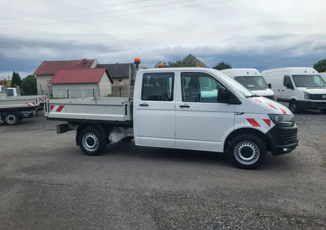 VOLKSWAGEN Transporter t6 lift doka super stan klima serwisowany 