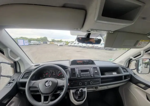 VOLKSWAGEN Transporter t6 lift doka super stan klima serwisowany 