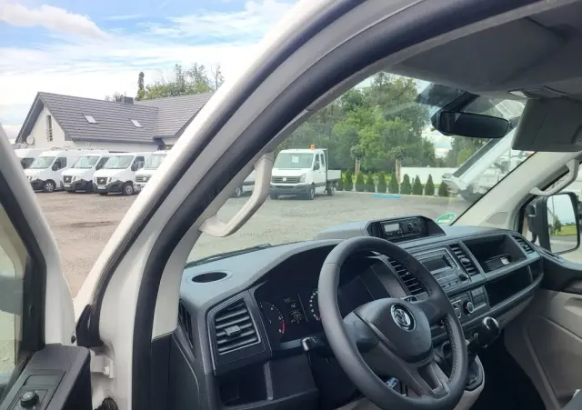 VOLKSWAGEN Transporter t6 lift doka super stan klima serwisowany 