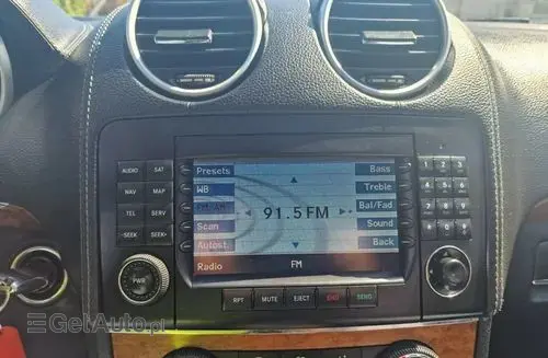 MERCEDES-BENZ GL 