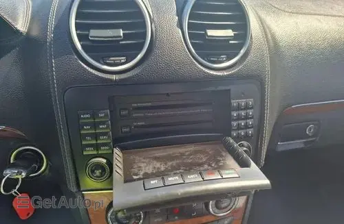 MERCEDES-BENZ GL 