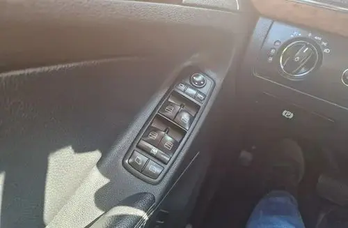MERCEDES-BENZ GL 