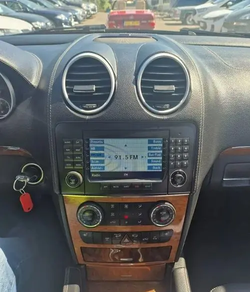 MERCEDES-BENZ GL 