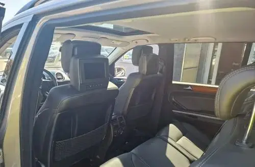 MERCEDES-BENZ GL 
