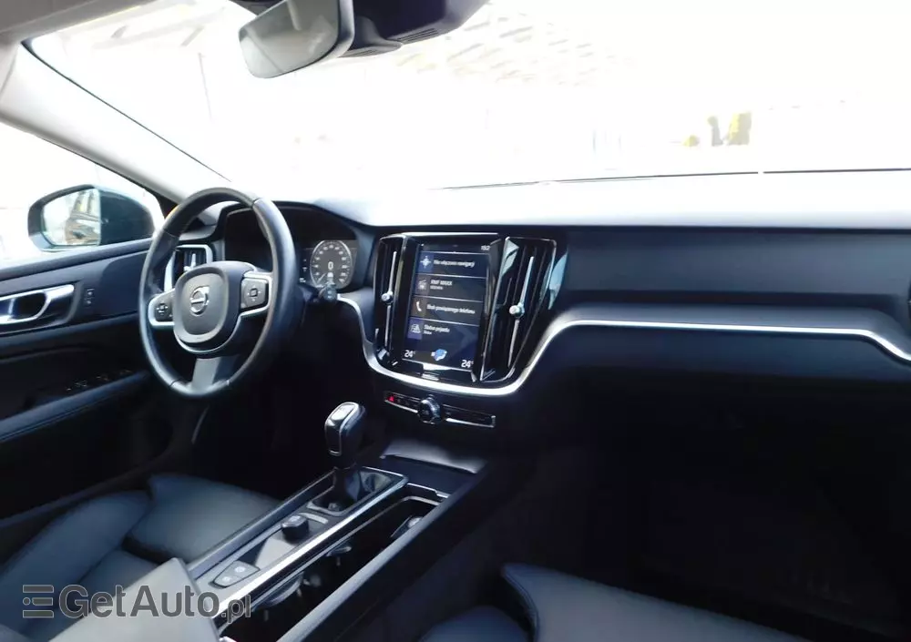 VOLVO V60 D3 Momentum