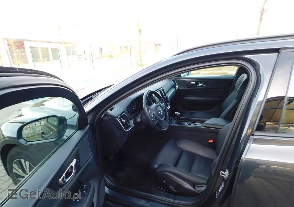 VOLVO V60 D3 Momentum