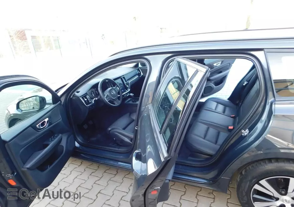 VOLVO V60 D3 Momentum