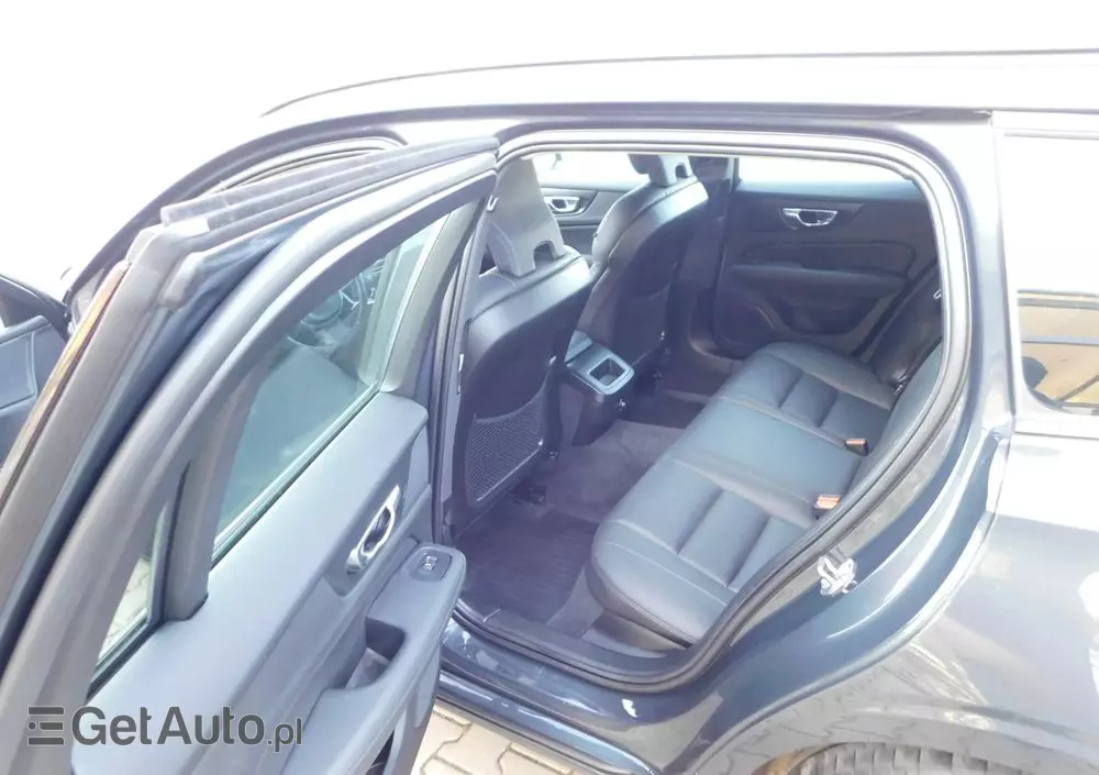 VOLVO V60 D3 Momentum