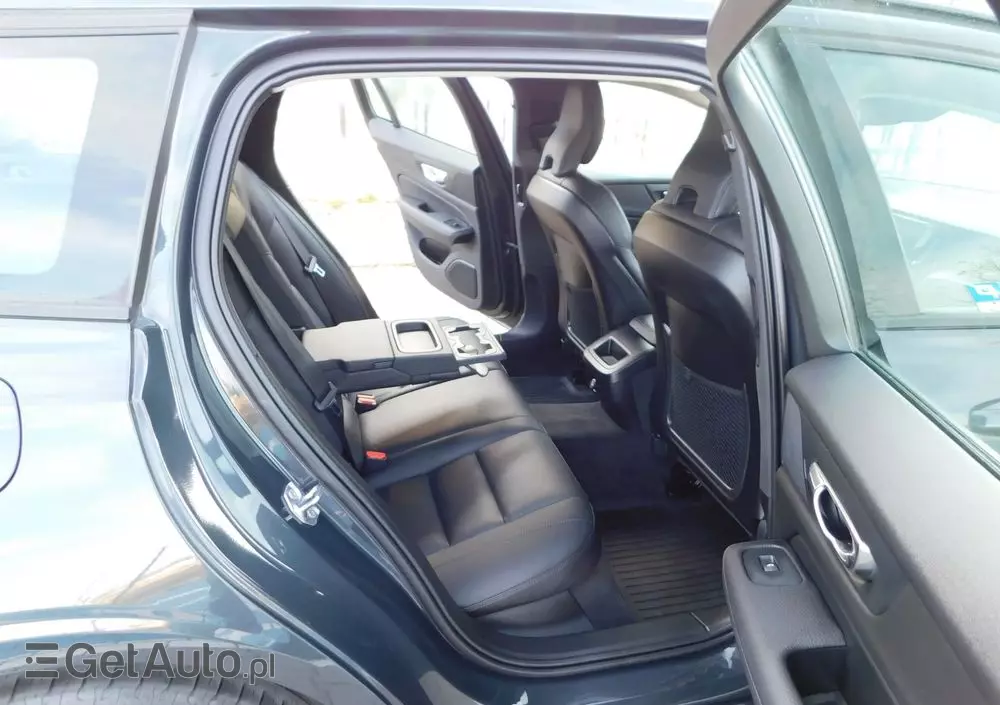 VOLVO V60 D3 Momentum