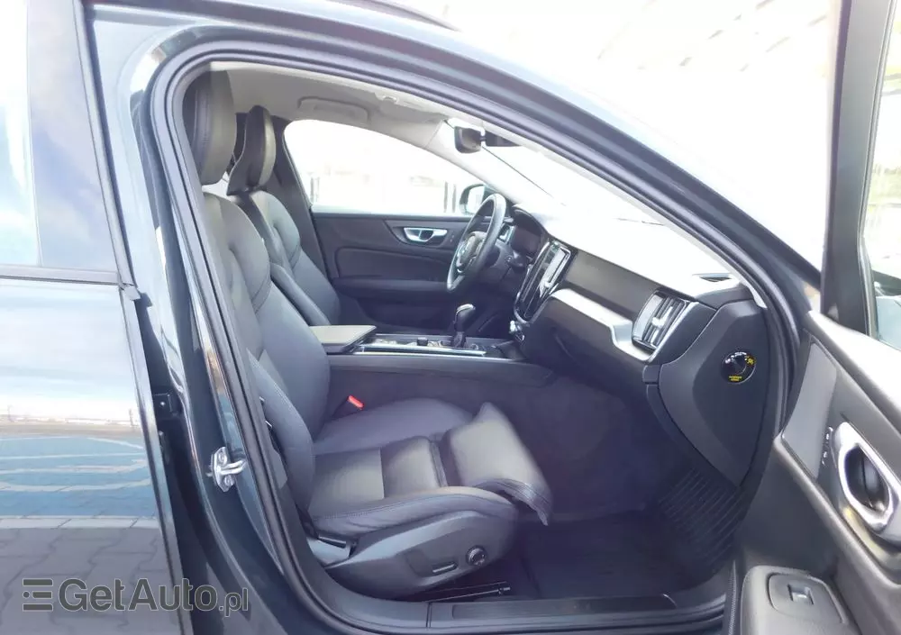VOLVO V60 D3 Momentum
