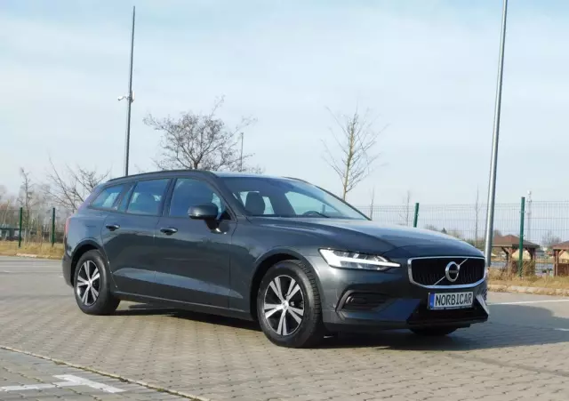 VOLVO V60 D3 Momentum