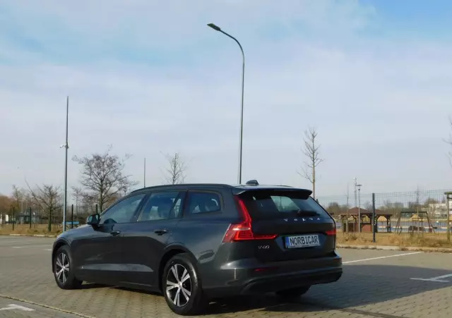 VOLVO V60 D3 Momentum