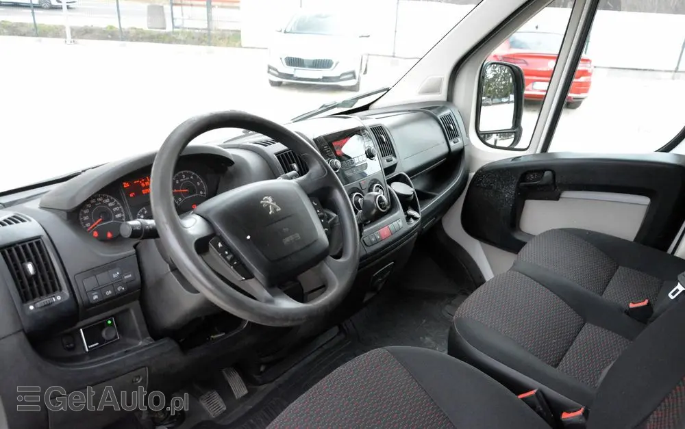 PEUGEOT Boxer 