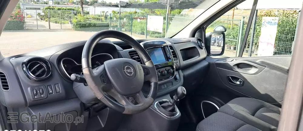 OPEL VIVARO 