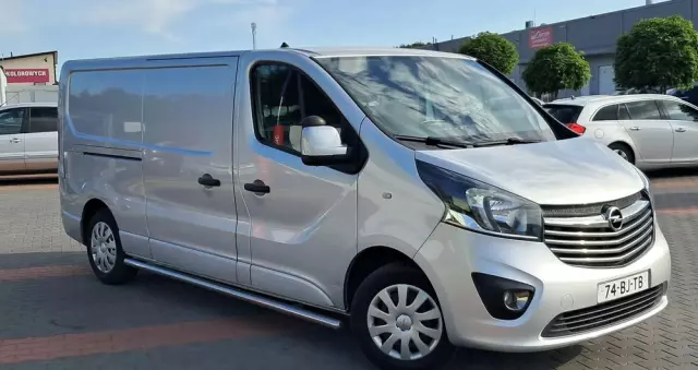 OPEL VIVARO 