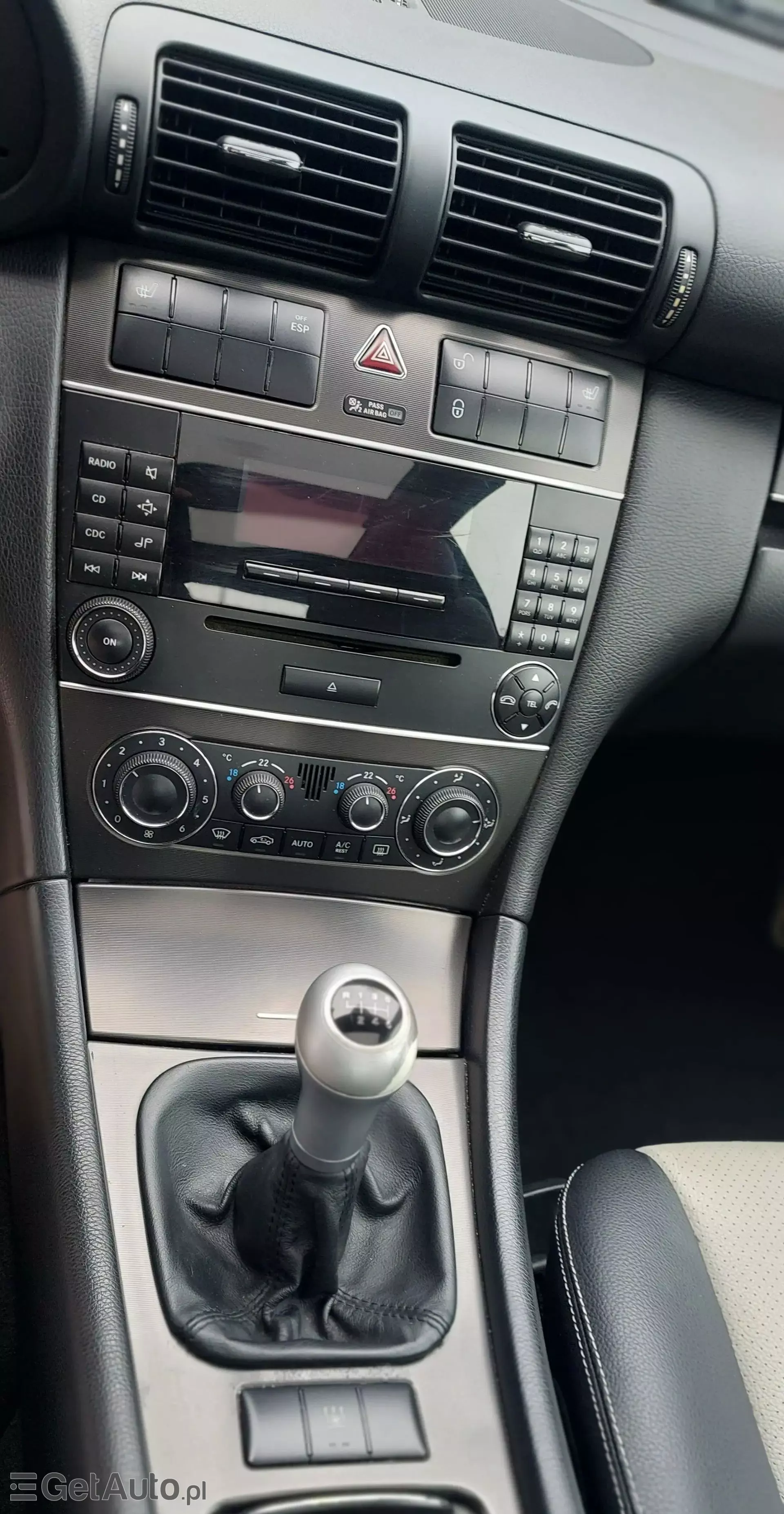 MERCEDES-BENZ Klasa C C 180 Kompressor (143 KM)