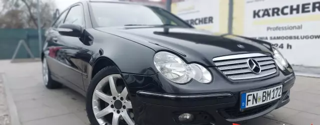 MERCEDES-BENZ Klasa C C 180 Kompressor (143 KM)