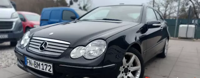 MERCEDES-BENZ Klasa C C 180 Kompressor (143 KM)