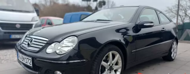 MERCEDES-BENZ Klasa C C 180 Kompressor (143 KM)