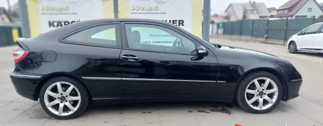 MERCEDES-BENZ Klasa C C 180 Kompressor (143 KM)