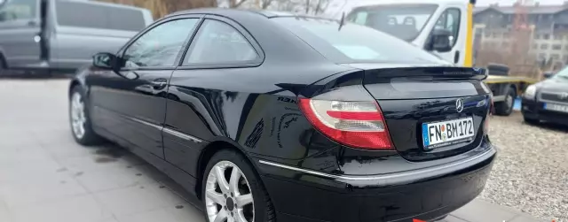 MERCEDES-BENZ Klasa C C 180 Kompressor (143 KM)