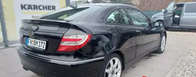 MERCEDES-BENZ Klasa C C 180 Kompressor (143 KM)