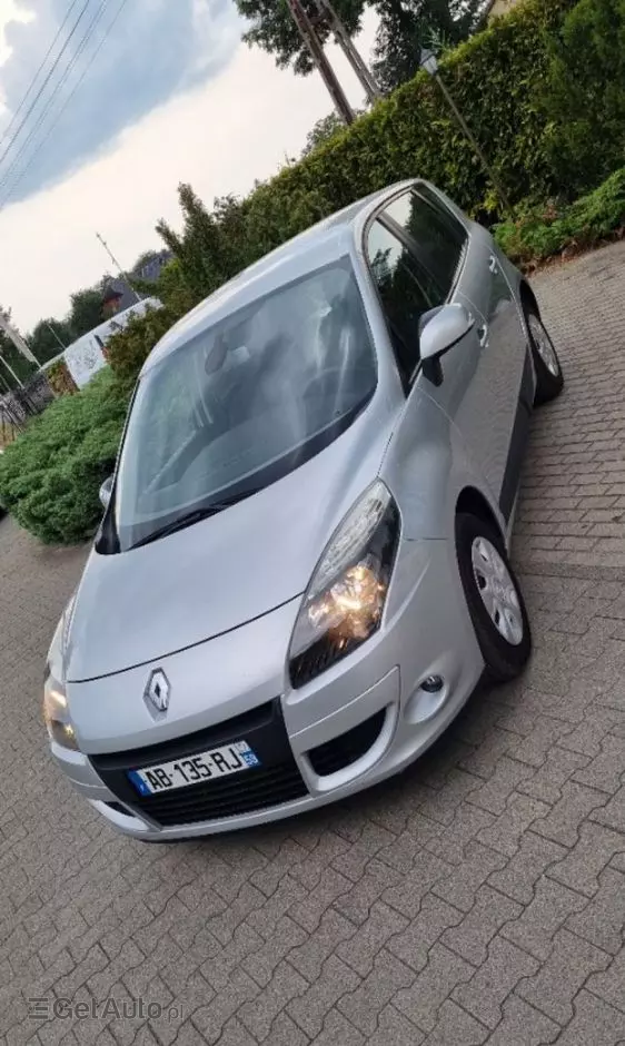 RENAULT Scenic 