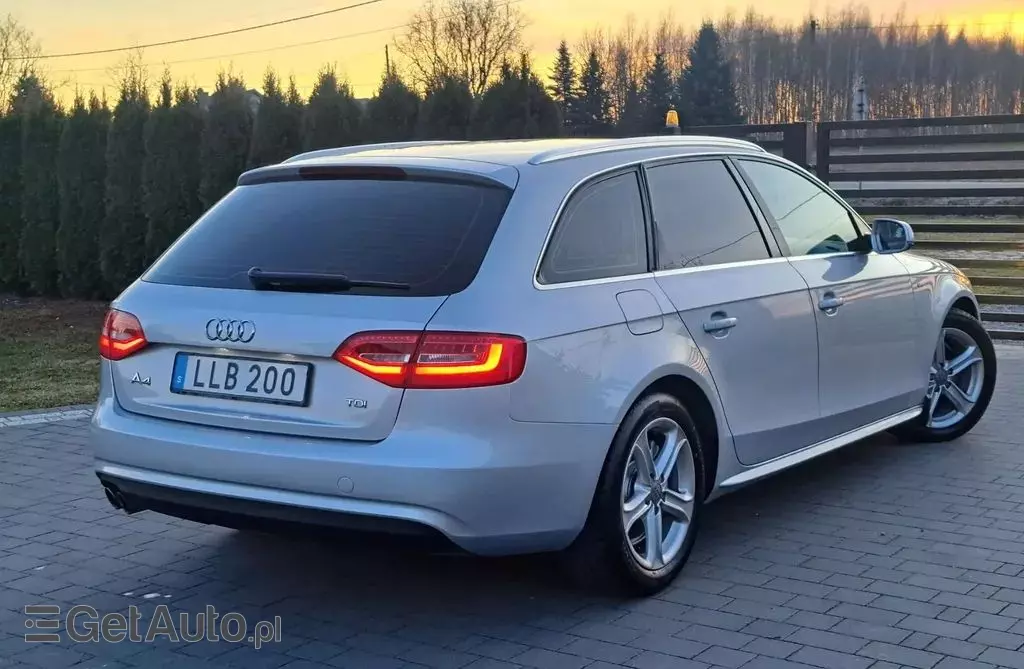 AUDI A4 