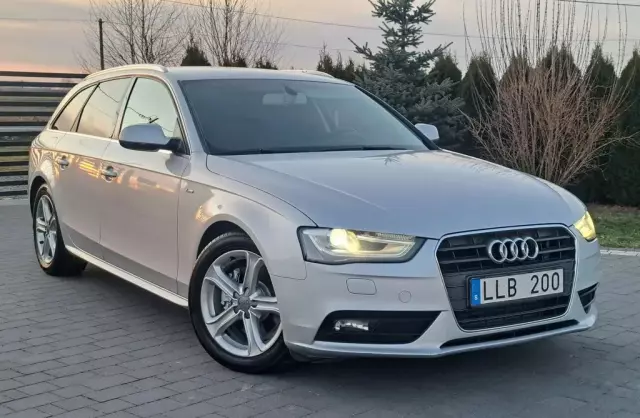 AUDI A4 