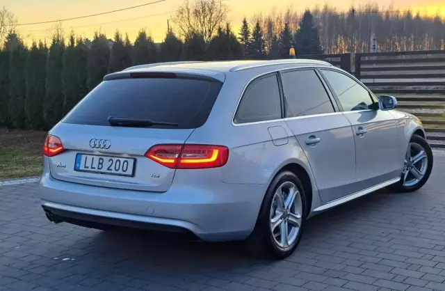AUDI A4 