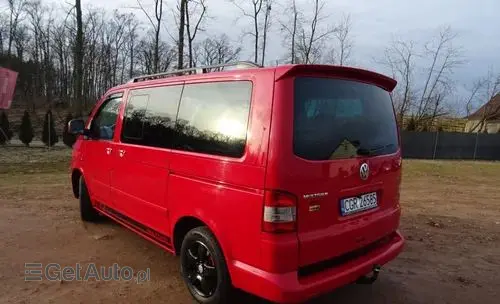 VOLKSWAGEN Multivan 