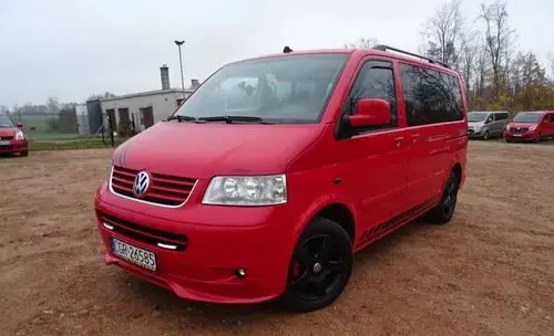 VOLKSWAGEN Multivan 