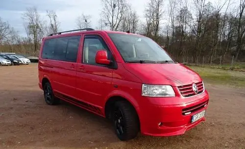 VOLKSWAGEN Multivan 