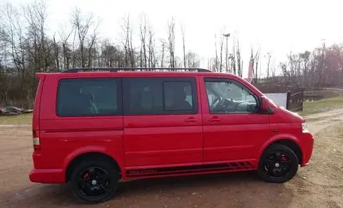 VOLKSWAGEN Multivan 