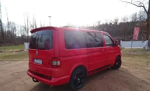 VOLKSWAGEN Multivan 