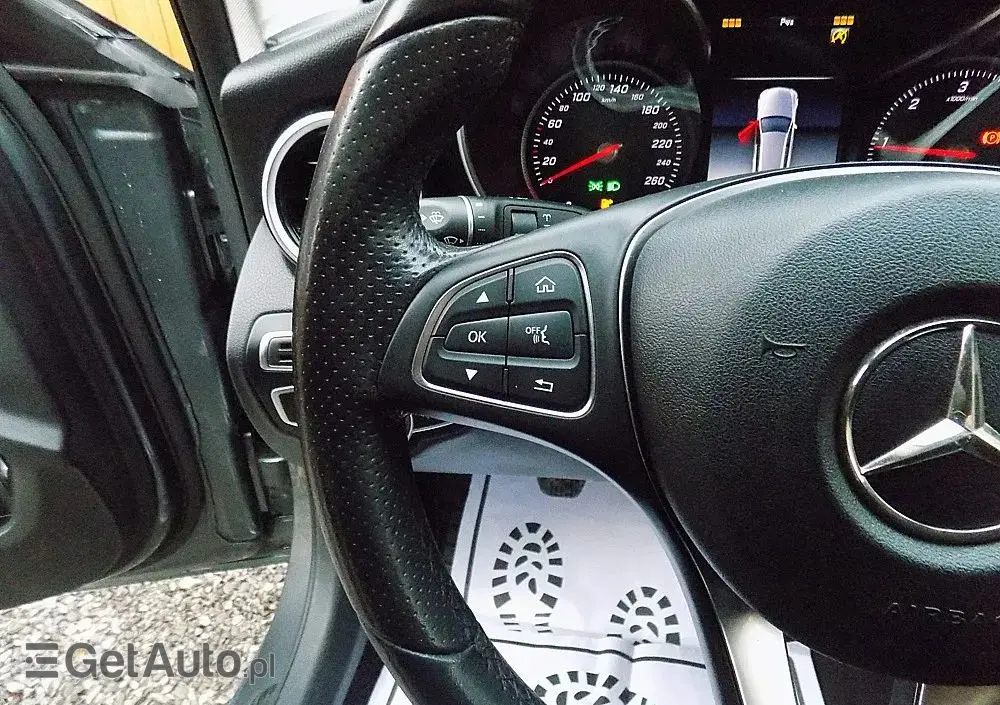 MERCEDES-BENZ Klasa C 180 (BlueTEC) d T Exclusive