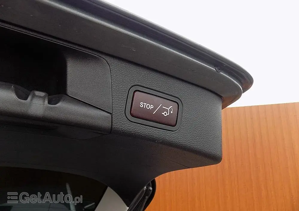 MERCEDES-BENZ Klasa C 180 (BlueTEC) d T Exclusive