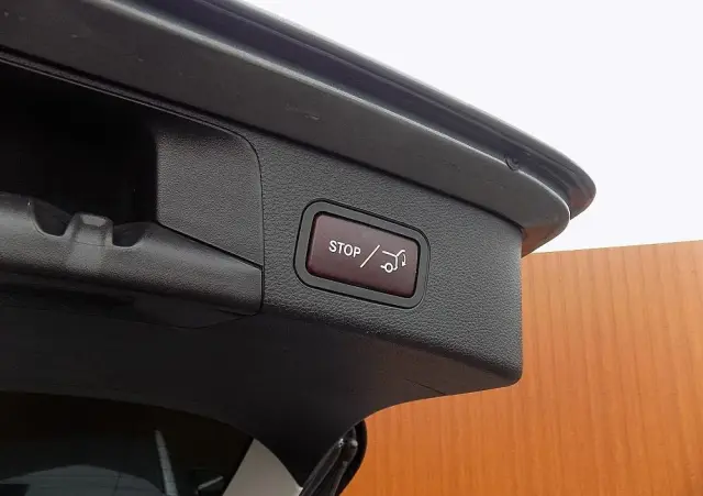 MERCEDES-BENZ Klasa C 180 (BlueTEC) d T Exclusive