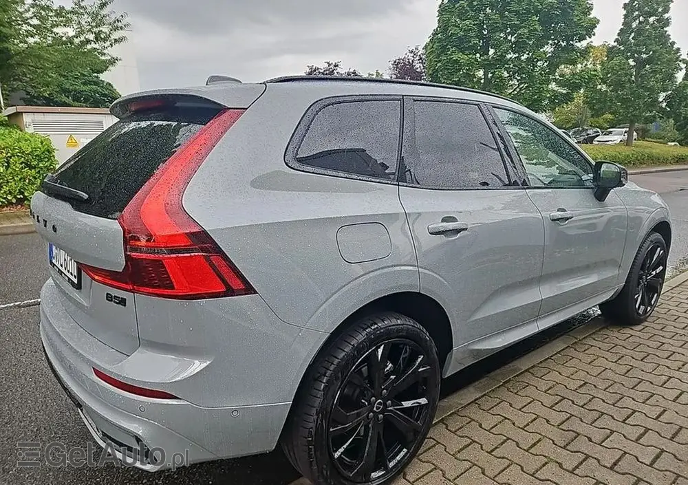 VOLVO XC 60 B5 B AWD Ultra Black Edition