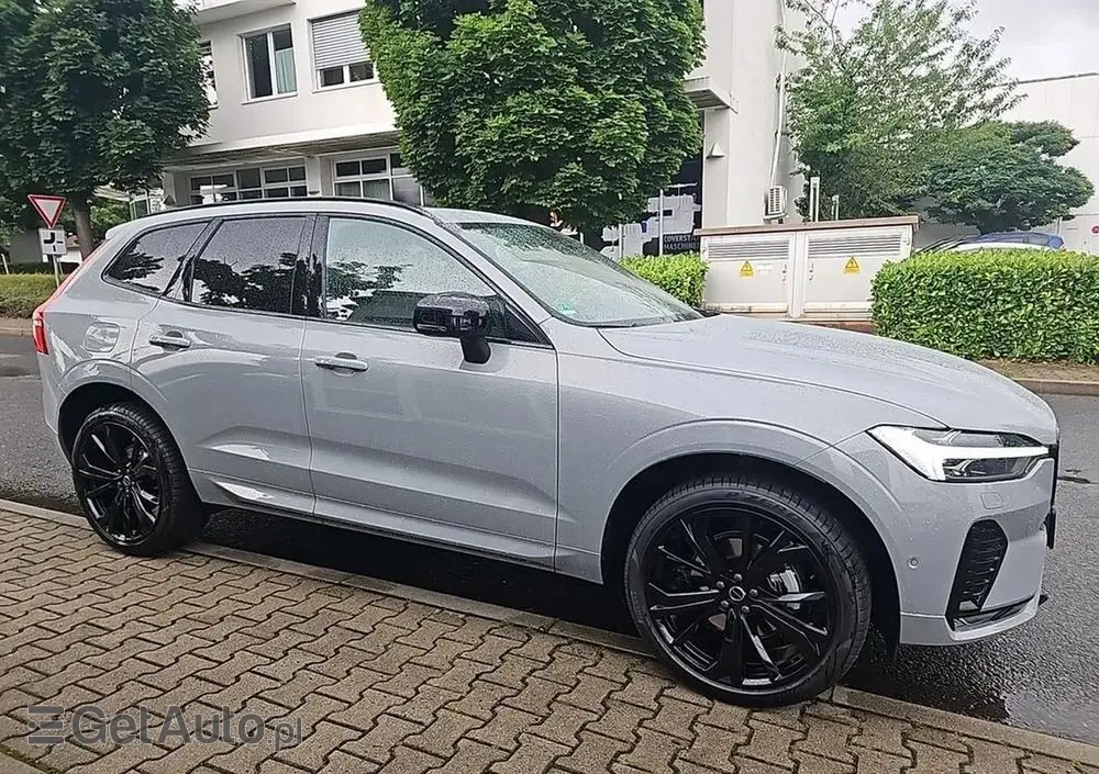 VOLVO XC 60 B5 B AWD Ultra Black Edition