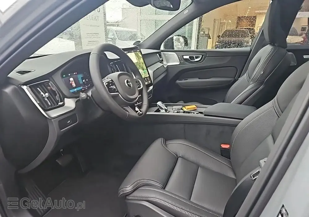 VOLVO XC 60 B5 B AWD Ultra Black Edition