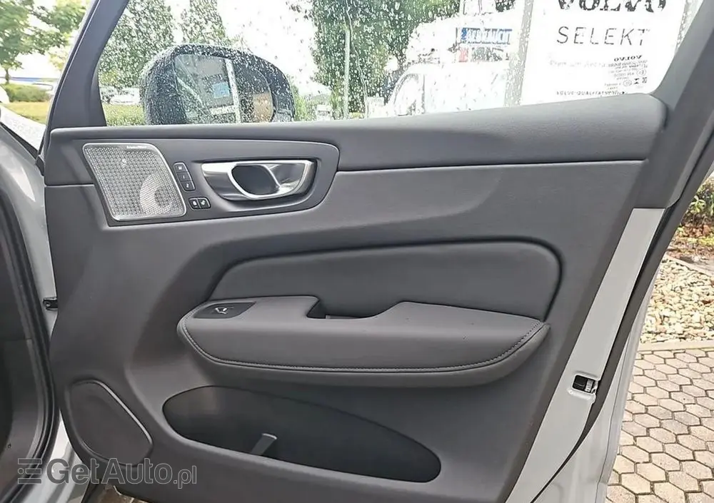 VOLVO XC 60 B5 B AWD Ultra Black Edition