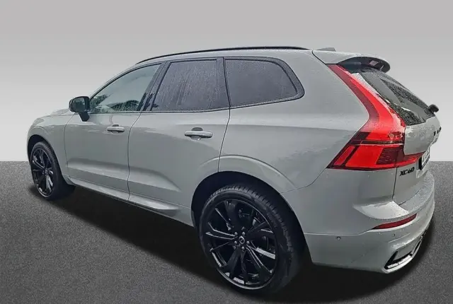 VOLVO XC 60 B5 B AWD Ultra Black Edition
