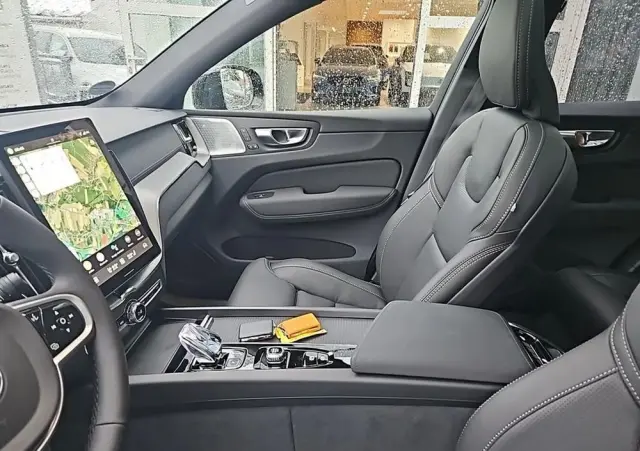 VOLVO XC 60 B5 B AWD Ultra Black Edition