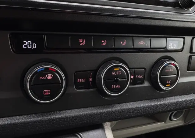 VOLKSWAGEN Caravelle 2.0 TDI L2 Trendline DSG