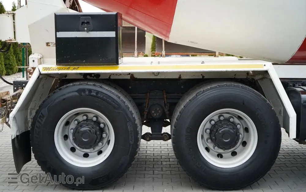 MAN TGS 32.400 / 8x4 / BETONOMIESZARKA LIEBHERR   / GRUSZKA 9 M3 / ALUFELGI / EURO 5 