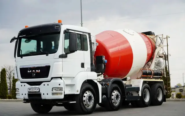 MAN TGS 32.400 / 8x4 / BETONOMIESZARKA LIEBHERR   / GRUSZKA 9 M3 / ALUFELGI / EURO 5 