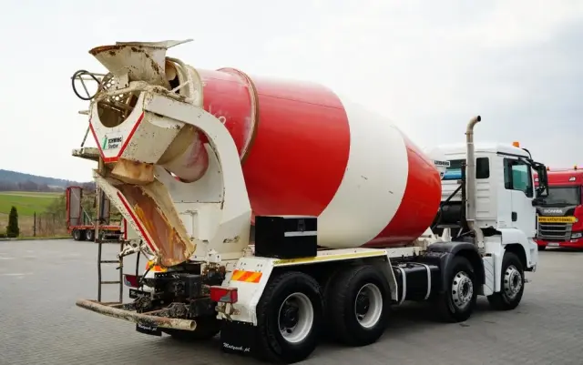 MAN TGS 32.400 / 8x4 / BETONOMIESZARKA LIEBHERR   / GRUSZKA 9 M3 / ALUFELGI / EURO 5 